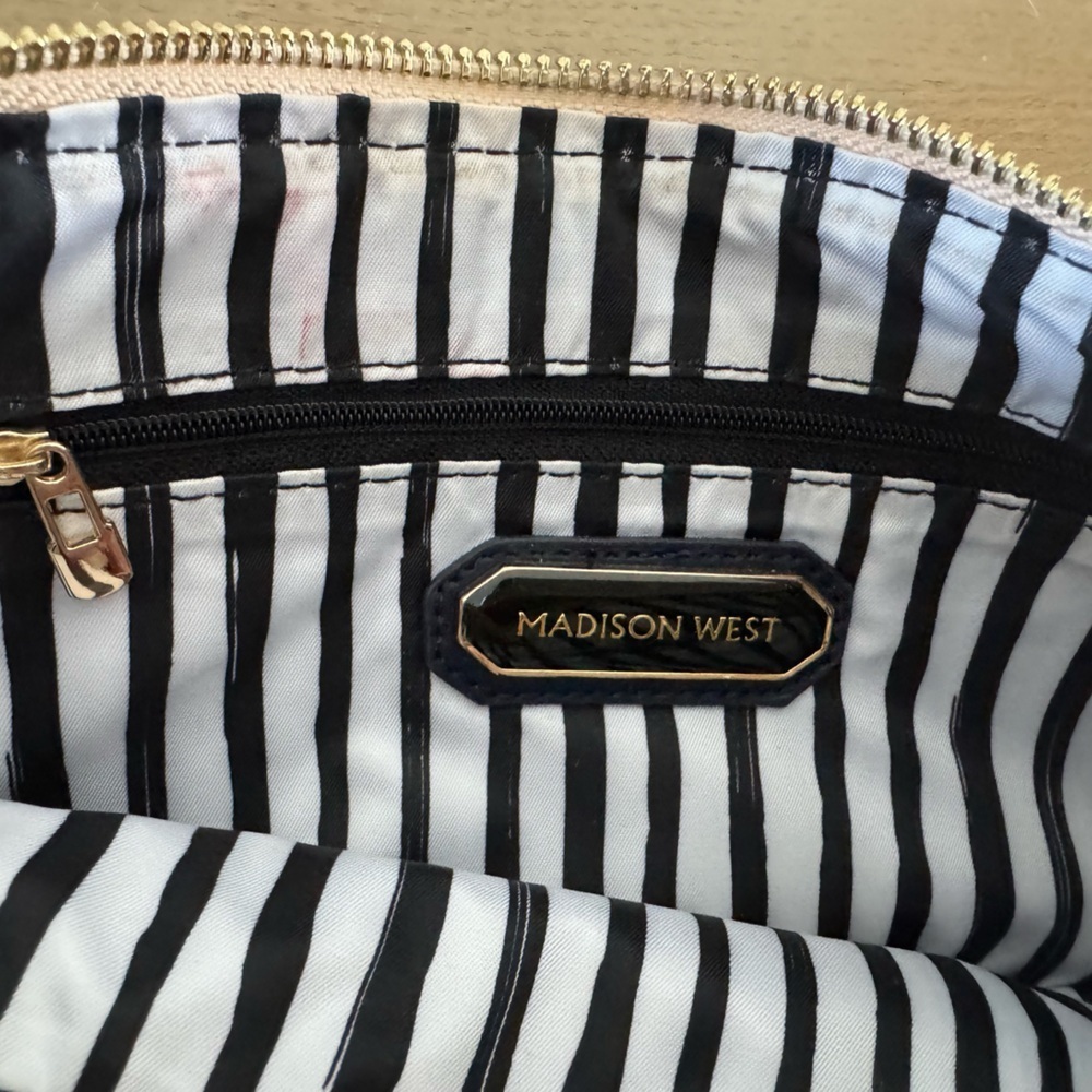 Madison West Blue and White Striped Clutch Zip Top Nautical Bag Wristlet Classic - Picture 3 of 3